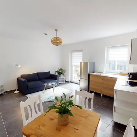 Travel Art Boardinghouse