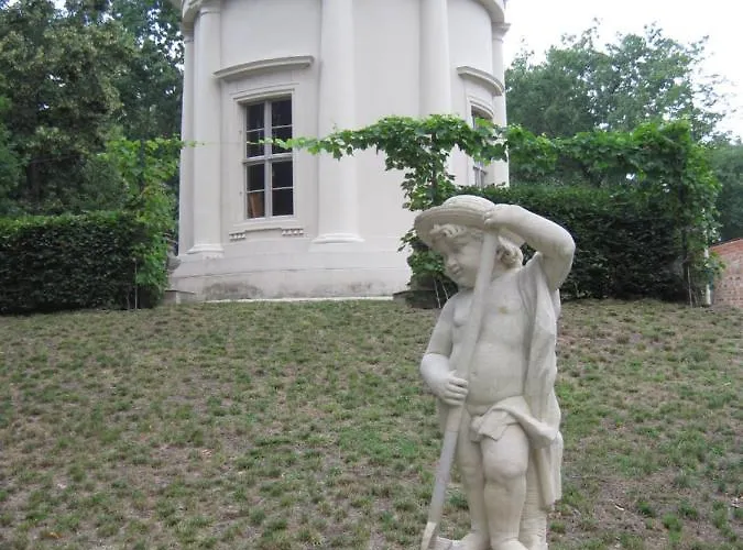 מלון דירות Travel Art Boardinghouse 3*